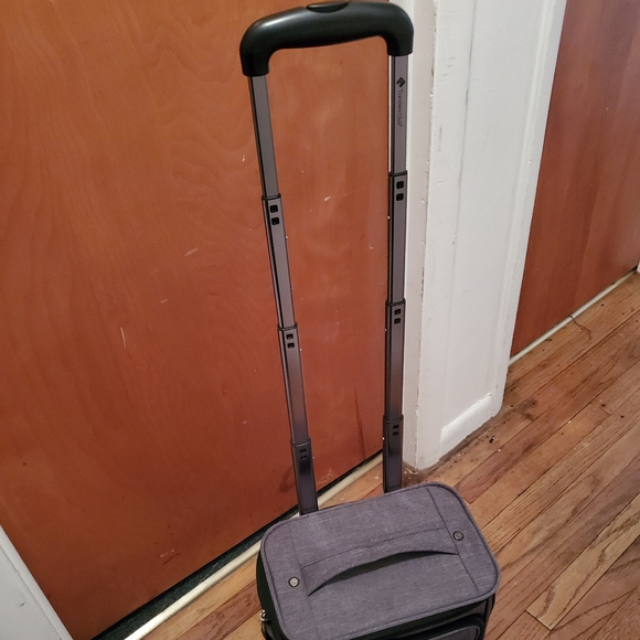 Luggage - Picture 4 of 5